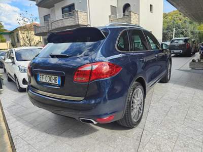 Porsche Cayenne 3.0 V6 tdi tiptronic 240cv - EURO5 Blu/Azzurro usata Cappelle sul Tavo