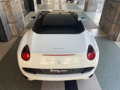 Ferrari California Service Book Full Bianco usata Bolzano