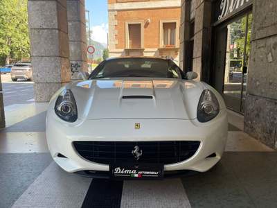 Ferrari California Service Book Full Bianco usata Bolzano