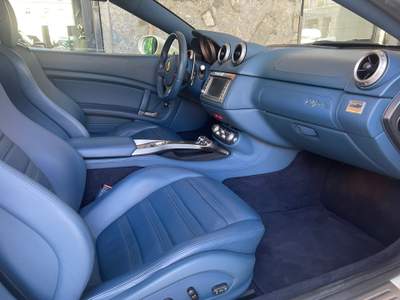 Ferrari California Service Book Full Bianco usata Bolzano