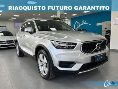 Volvo XC40 2.0 d4 Momentum awd geartronic Argento usata Carlentini