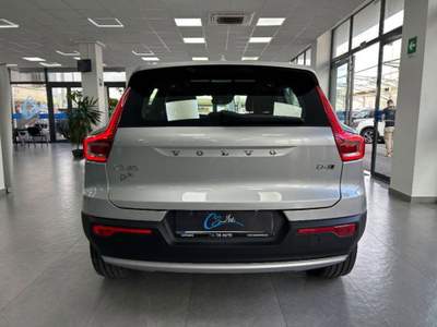 Volvo XC40 2.0 d4 Momentum awd geartronic Argento usata Carlentini
