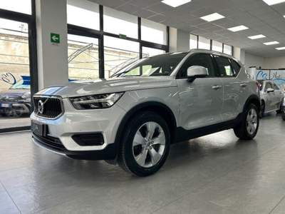 Volvo XC40 2.0 d4 Momentum awd geartronic Argento usata Carlentini