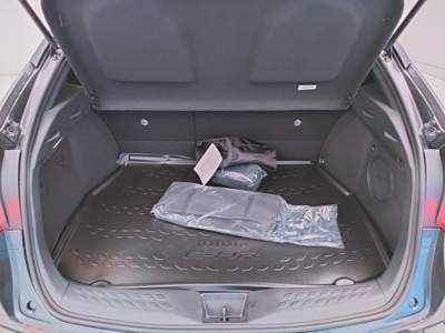 Toyota C-HR 2.0H HSD (184 cv) 2WD E-CVT LOUNGE Grigio usata Mosciano Sant'Angelo