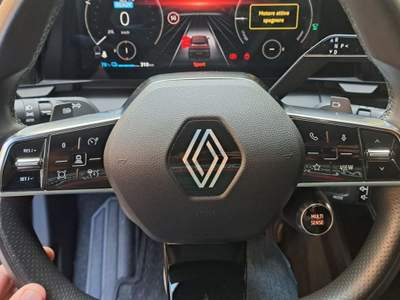 Renault Mégane Renault Mégane E-TECH EV60 optimum charge Techno Grigio usata Vibo Valentia