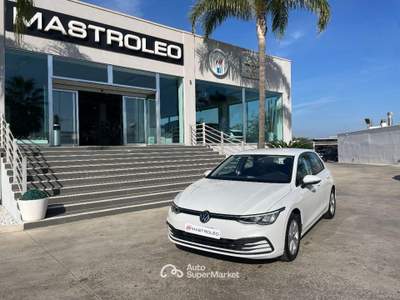 Volkswagen Golf 1.0 eTSI EVO DSG Life Bianco usata Lucugnano