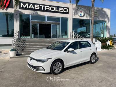 Volkswagen Golf 1.0 eTSI EVO DSG Life Bianco usata Lucugnano