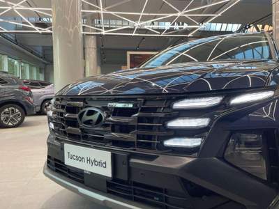 Hyundai Tucson 1.6 HEV FULL HYBRID"EXCELLENCE"-PROMO PER P.IVA Grigio usata Milano