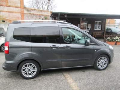 Ford Tourneo Courier 1.5 TDCI 75 CV Plus Grigio usata Roma