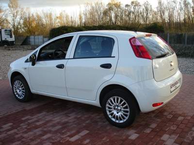 Fiat Punto 1.4 8V 5 porte Natural Power Bianco usata Rimini