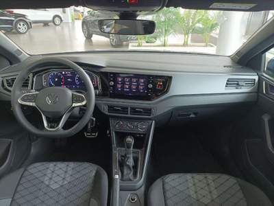 Volkswagen Taigo 1.0 TSI DSG 85KW 115 CV R-Line Grigio usata Magenta
