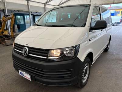 Volkswagen Caravelle 2.0 TDI 102CV PC Trendline AUTOCARRO Bianco usata San Giovanni Lupatoto