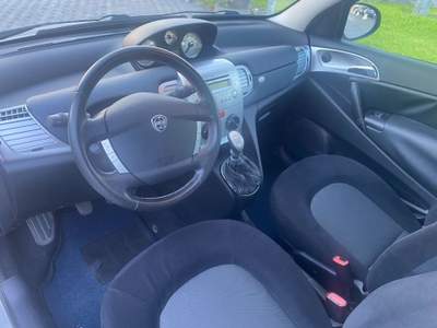 Lancia Ypsilon 1.2 69 CV New Oro Argento usata Giarre