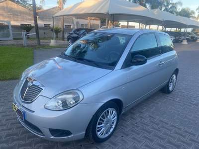 Lancia Ypsilon 1.2 69 CV New Oro Argento usata Giarre