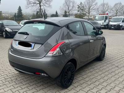 Lancia Ypsilon 1.0 FireFly 5 porte S&S Hybrid GOLD OK NEOPATENTAT Grigio usata Monte San Savino