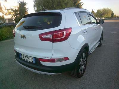 Kia Sportage 1.7 CRDI 2WD Active Full Op. Bianco usata Montemesola