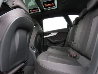 Audi A4 Avant 40 TDI S line Blu/Azzurro usata Castelnuovo Rangone