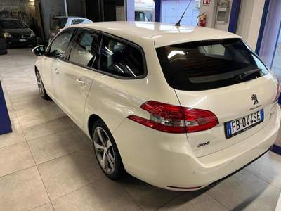 Peugeot 308 BlueHDi 120 S&S SW Business Bianco usata Isso