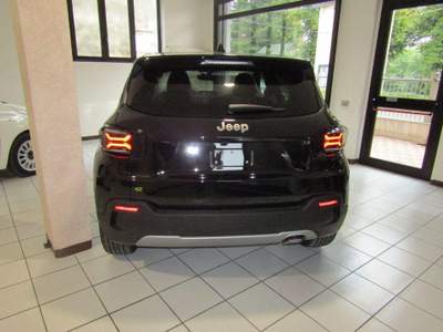 Jeep Avenger 1.2 Turbo 100 CV MHEV Summit Nero usata Jerago con Orago