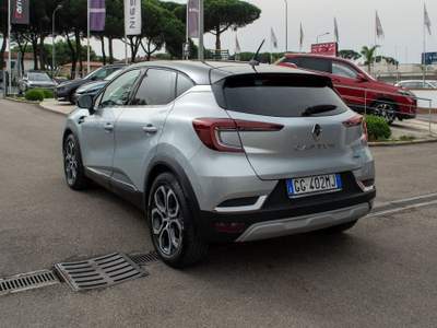 Renault Captur Full Hybrid E-Tech 145 CV Intens Grigio usata Fondi