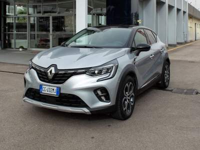 Renault Captur Full Hybrid E-Tech 145 CV Intens Grigio usata Fondi