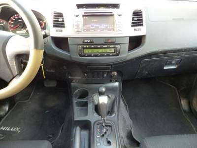 Toyota Hilux 3.0 D-4D aut.4WD 4p. Verde usata Castelnuovo Rangone