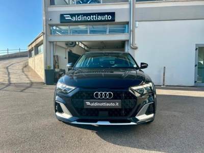Audi A1 citycarver 35 TFSI Admired Blu/Azzurro usata Empoli