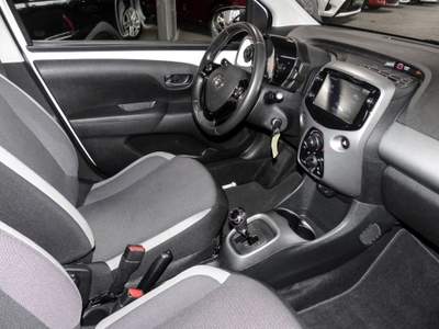 Toyota Aygo Connect 1.0 VVT-i 72 CV 5 porte x-play Bianco usata Castelnuovo Rangone