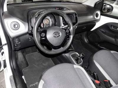 Toyota Aygo Connect 1.0 VVT-i 72 CV 5 porte x-play Bianco usata Castelnuovo Rangone