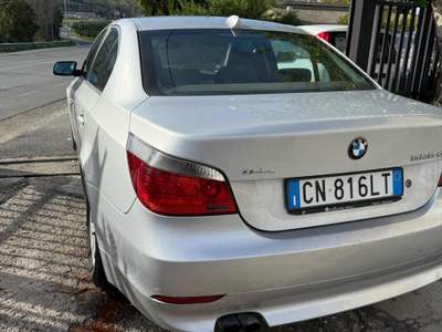 BMW Serie 5 525d d cat Futura Argento usata AGROPOLI