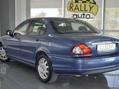 Jaguar X-Type Jaguar X-Type 2.0 D Executive Blu/Azzurro usata CRISPIANO