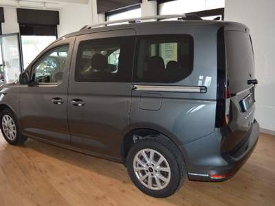 Ford Tourneo Connect 2.0 EcoBlue 122 CV Powershift Titanium Grigio usata Sesto Calende