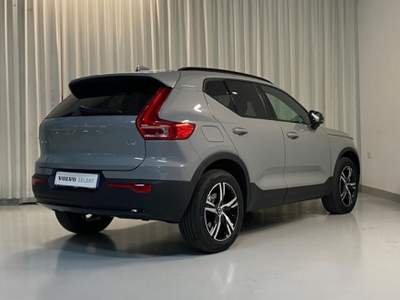 Volvo XC40 B3 automatico Plus Dark Grigio usata Saronno