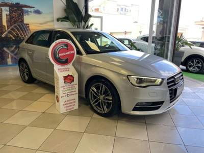 Audi A3 SPB 1.6 TDI 105cv S tronic *LED*NAVI Grigio usata Mesagne