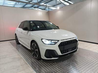 Audi A1 SPB 30 TFSI Identity Black Bianco usata Magenta