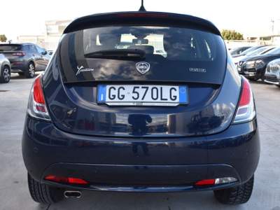 Lancia Ypsilon 1.0 FireFly 5 porte S&S Hybrid Ecochic Gold Blu/Azzurro usata San Vito dei Normanni