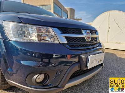 Fiat Freemont 2.0 Mjt 170 CV 4x4 aut. Lounge Blu/Azzurro usata Salerno