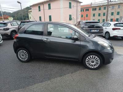 Toyota Yaris 1.0 3 porte Sol - NEOPATENTATI Grigio usata Genova