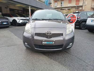 Toyota Yaris 1.0 3 porte Sol - NEOPATENTATI Grigio usata Genova