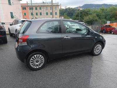 Toyota Yaris 1.0 3 porte Sol - NEOPATENTATI Grigio usata Genova