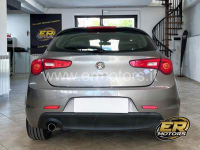 Alfa Romeo Giulietta 1.6 JTDm-2 105 CV Distinctive Grigio usata L'Aquila