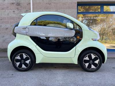 XEV Yoyo EASY UNIPROPRIETARIO KM-890 TETTO PANORAMICO Verde usata Venezia