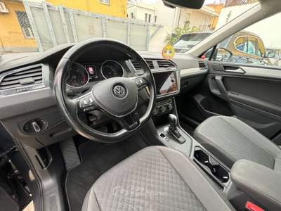 Volkswagen Tiguan Volkswagen Tiguan 2.0 tdi Business 150cv dsg Grigio usata Olbia