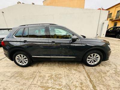 Volkswagen Tiguan Volkswagen Tiguan 2.0 tdi Business 150cv dsg Grigio usata Olbia