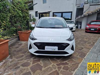 Hyundai i10 1.0 MPI AT Connectline Bianco usata Salerno