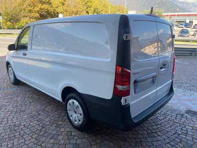 Mercedes-Benz Vito 2.0 114 CDI aut. PC-SL Furgone Long PRO + IVA Bianco usata Costa Volpino