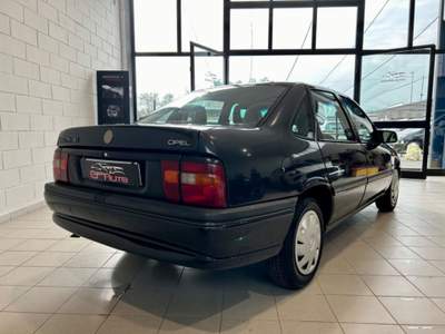 Opel Vectra 1.8i cat 4p. GLS *ASI*UNICO PROPRIETARIO* Nero usata Bussero