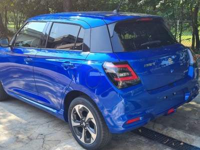Suzuki Swift 1.2 Hybrid Top Blu/Azzurro usata Castelnuovo Rangone