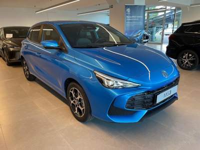 MG3 1500 Hybrid/BENZ - Luxury, NUOVA DA IMMATRICOLARE Blu/Azzurro usata Alba