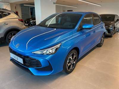 MG3 1500 Hybrid/BENZ - Luxury, NUOVA DA IMMATRICOLARE Blu/Azzurro usata Alba